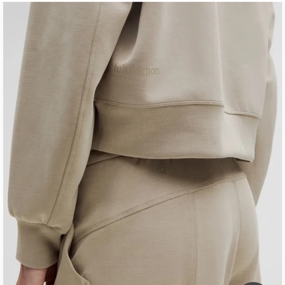 Lululemon Softstream Cropped Sweatshirt - Picture 9 of 9